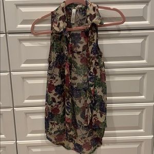 Floral Blouse size: small